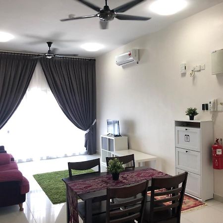 VistaMuslim Homestay Cheras Luaran gambar