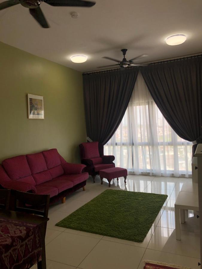 VistaMuslim Homestay Cheras Luaran gambar
