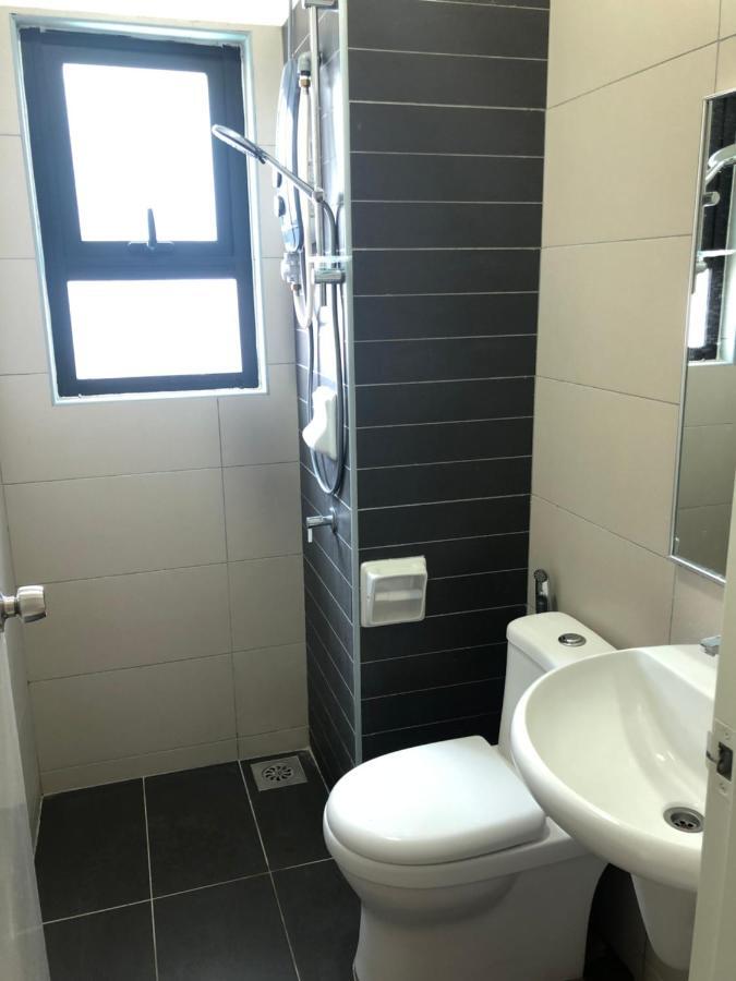 VistaMuslim Homestay Cheras Luaran gambar