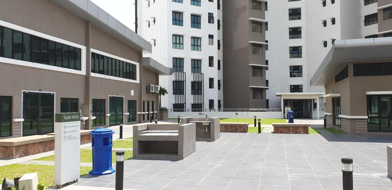 VistaMuslim Homestay Cheras Luaran gambar